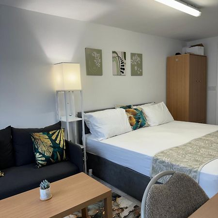 Posh Executive Studio London Thamesmead  Luaran gambar