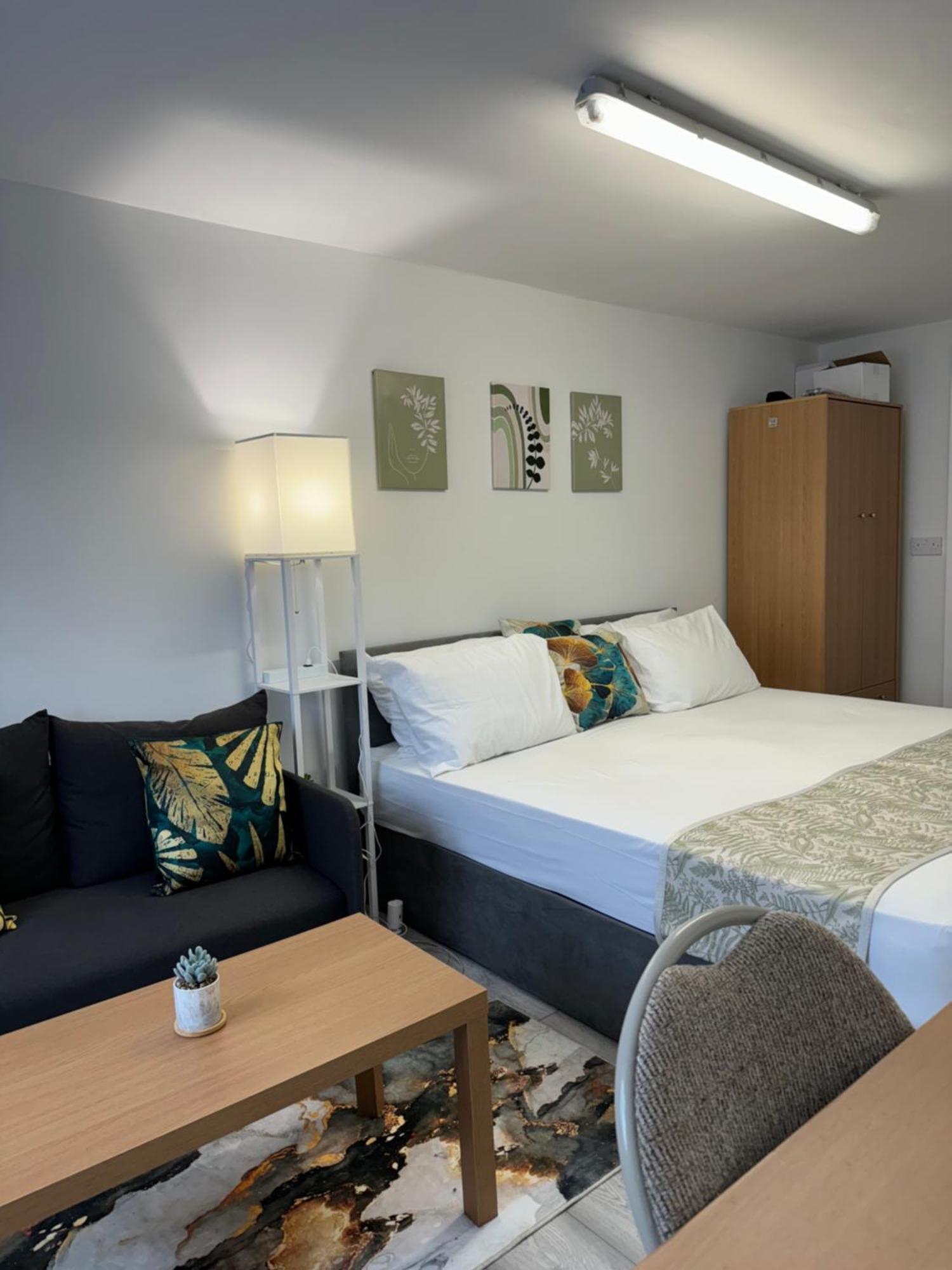 Posh Executive Studio London Thamesmead  Luaran gambar