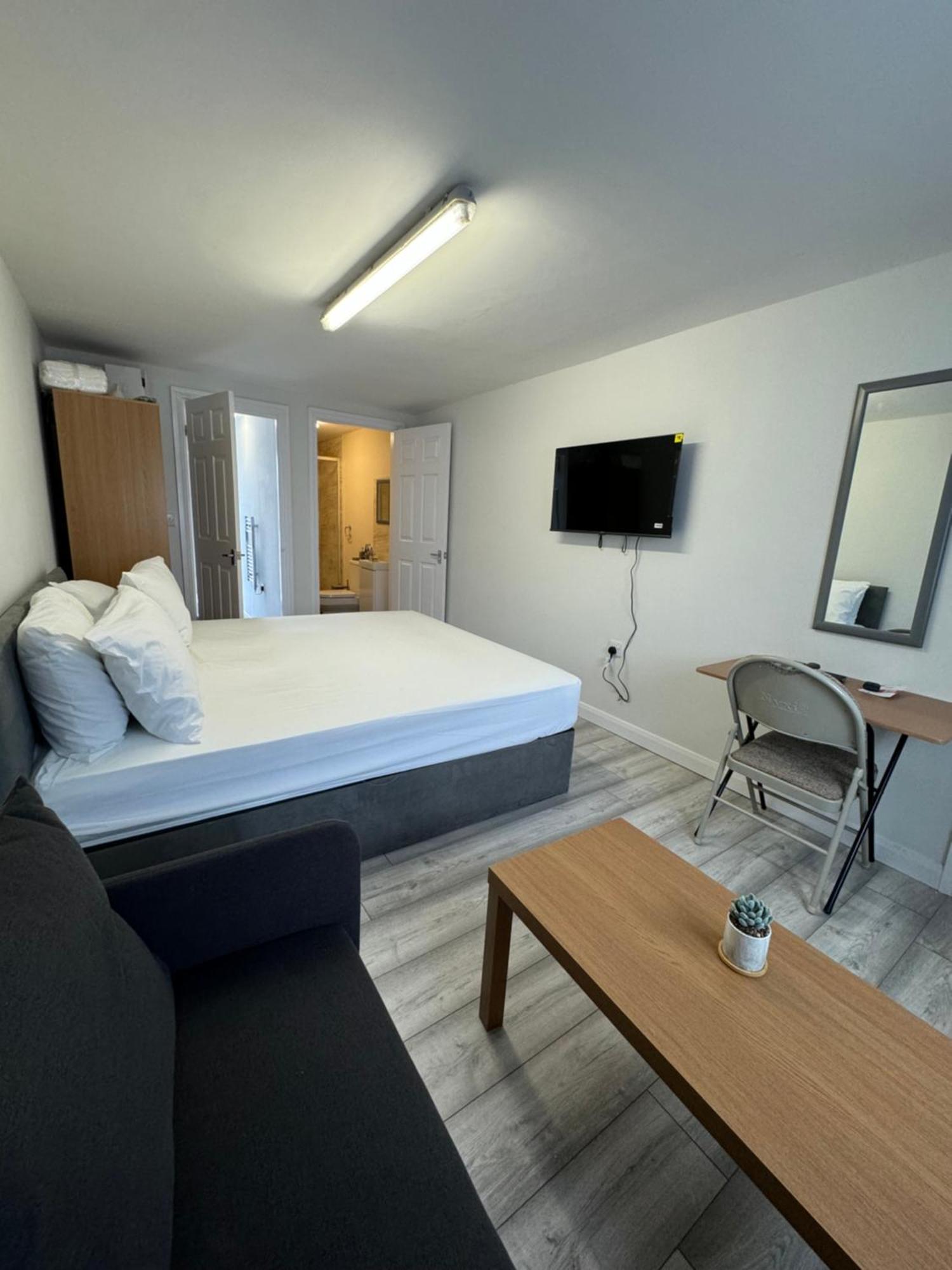 Posh Executive Studio London Thamesmead  Luaran gambar