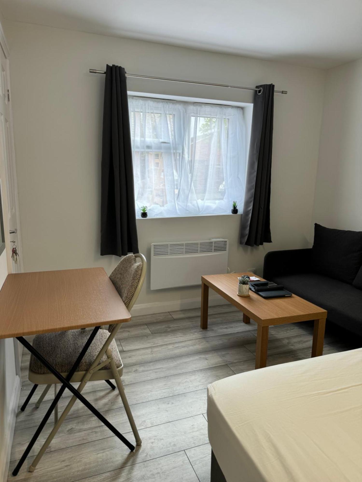 Posh Executive Studio London Thamesmead  Luaran gambar