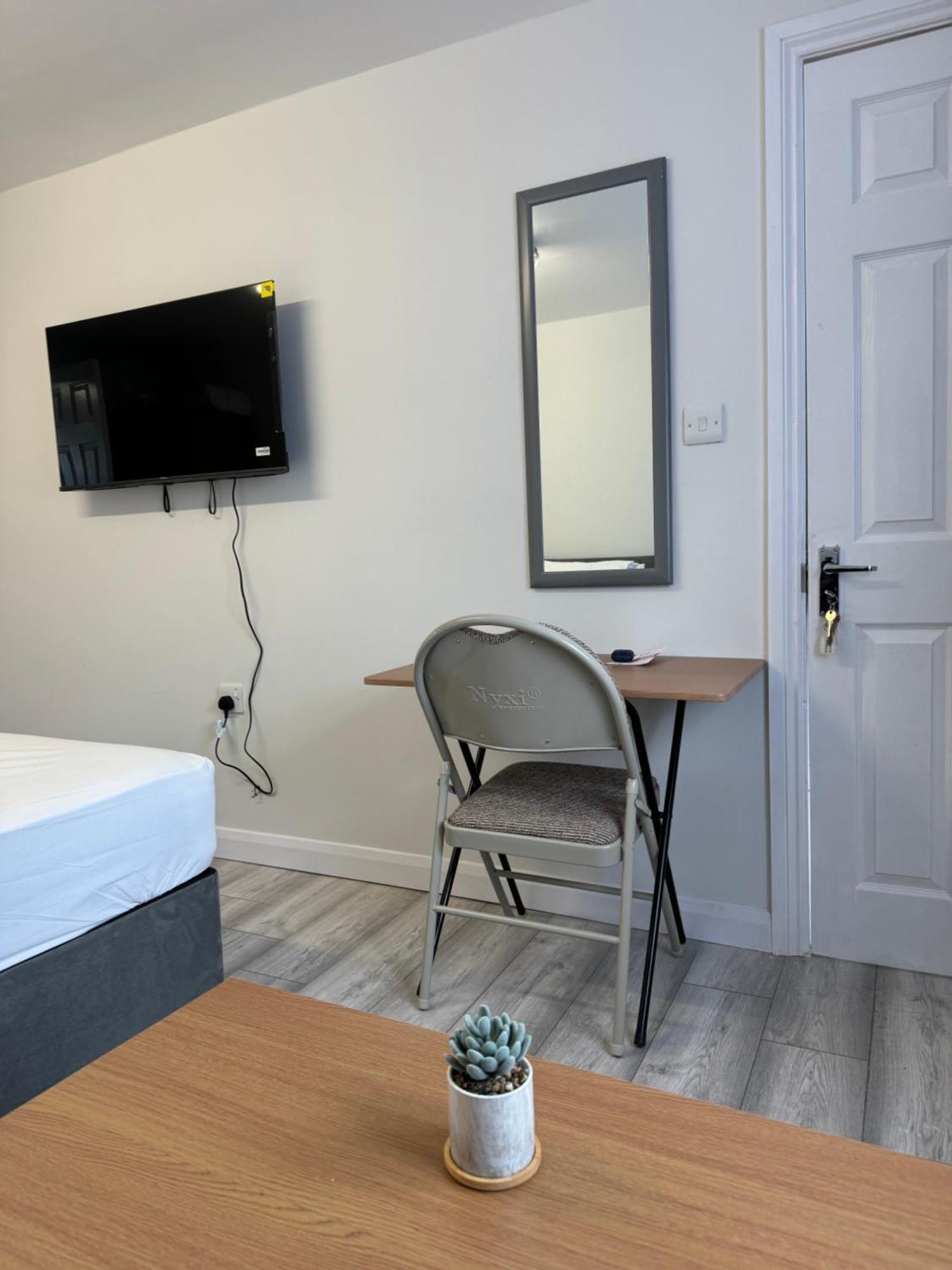 Posh Executive Studio London Thamesmead  Luaran gambar